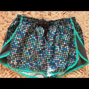 Women’s Under Armour Shorts size s